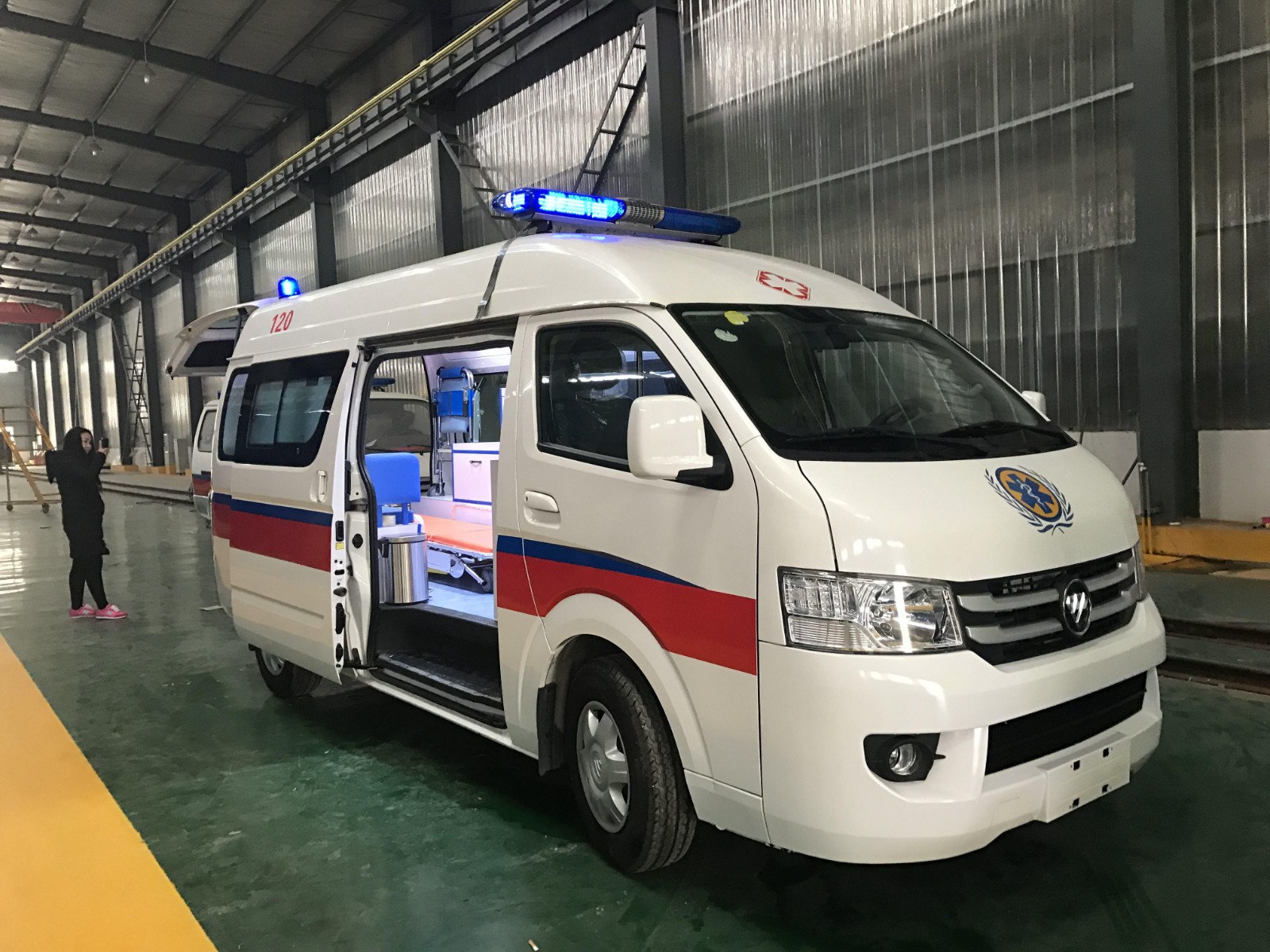 亚东县救护车转院