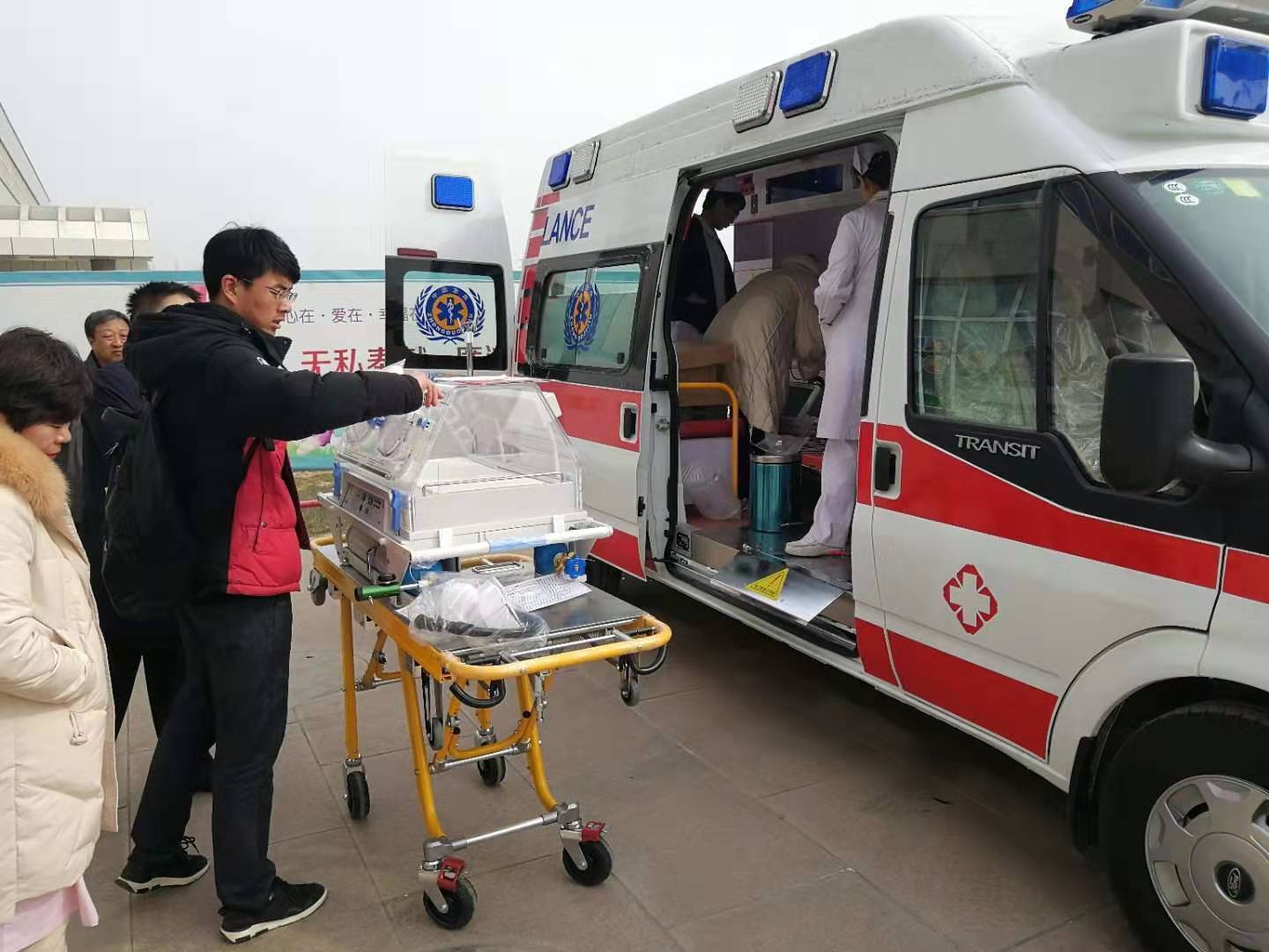 亚东县救护车转院